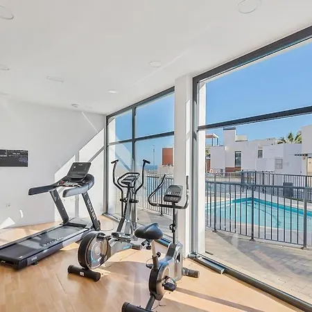 With Big Pool And Close To Beach! * Fuengirola