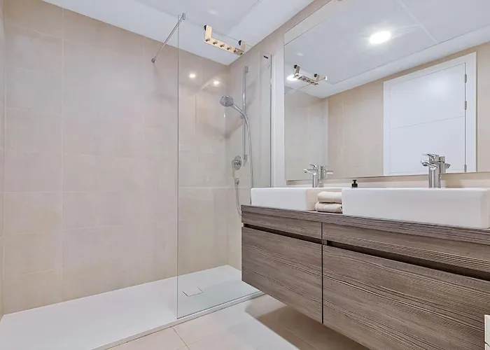 公寓 With Big Pool And Close To Beach! 丰希罗拉