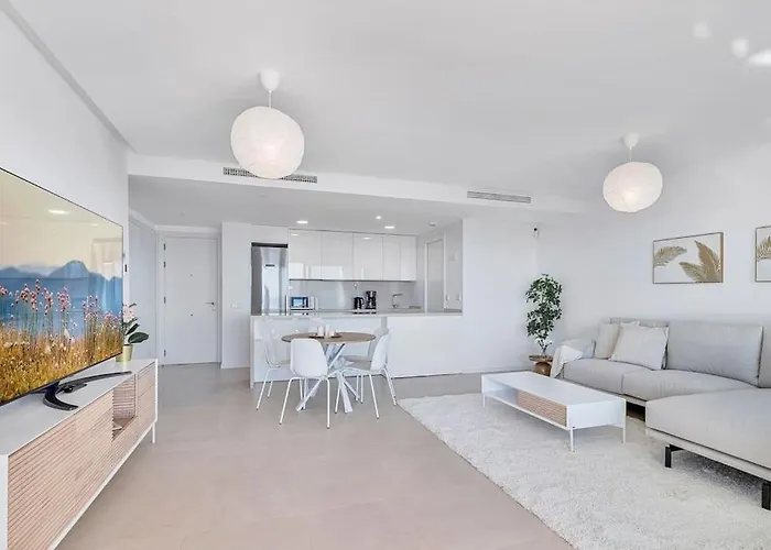 With Big Pool And Close To Beach! * Fuengirola